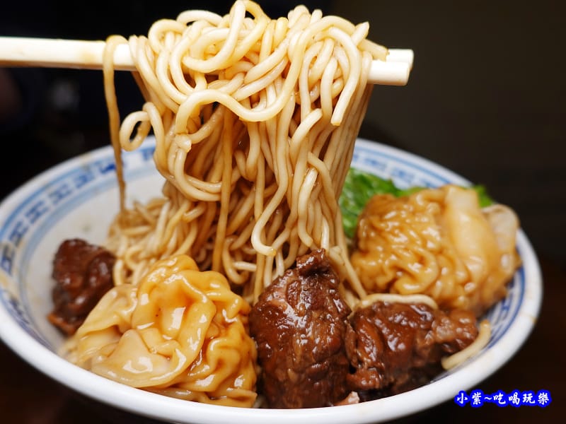 雲吞牛腩特製醬撈麵(乾麵-雲吞世家 (8).jpg