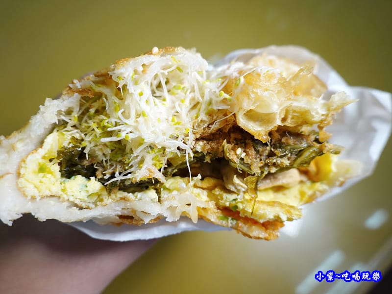 全家福-新興街燒餅店 (1).jpg 全家福-新興街燒餅店 (1).jpg