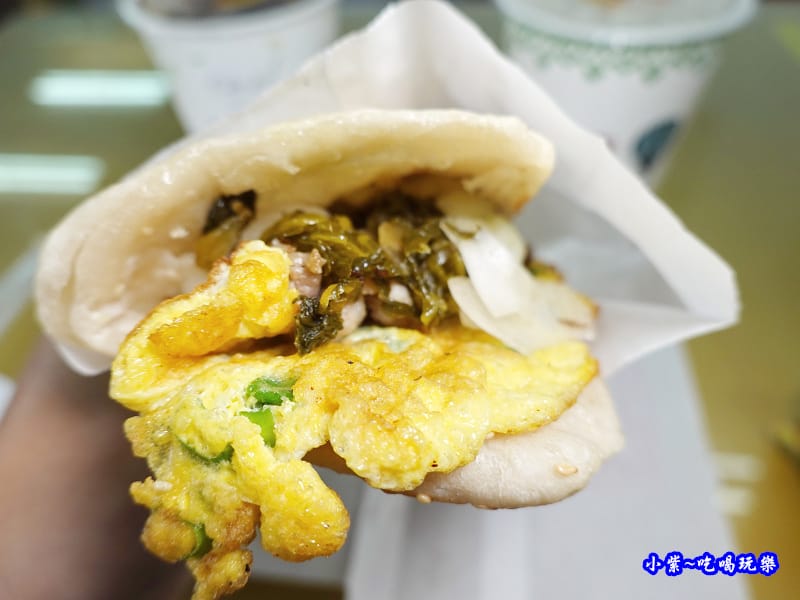 鹽蔥燒豬-新興街燒餅店 (3).jpg 鹽蔥燒豬-新興街燒餅店 (3).jpg