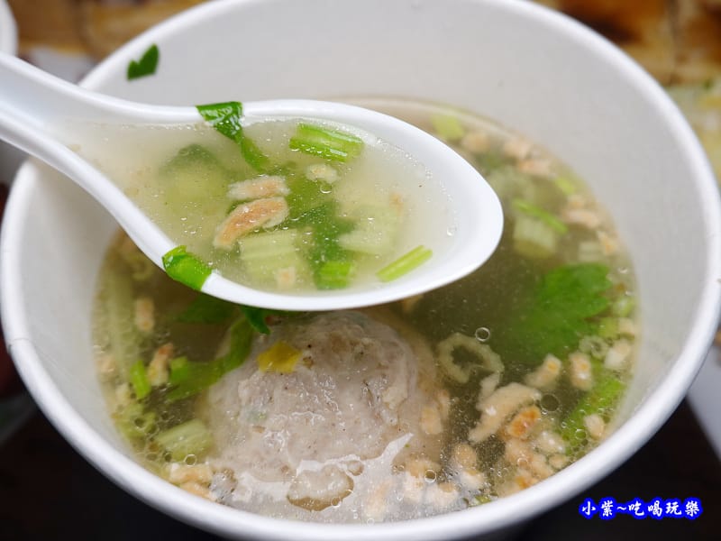 芹菜丸湯-來來創意臭豆腐(東盈) (1).jpg