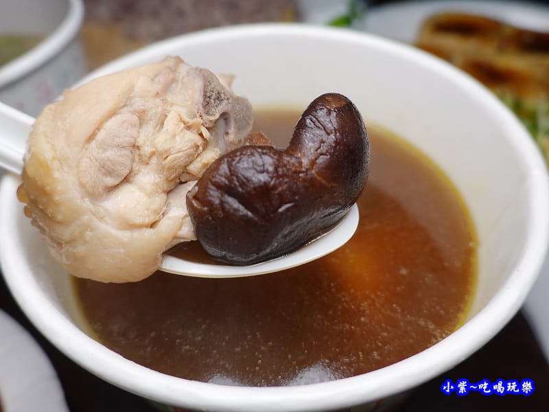 藥膳香菇雞湯-來來創意臭豆腐(東盈) (2).jpg 藥膳香菇雞湯-來來創意臭豆腐(東盈) (2).jpg