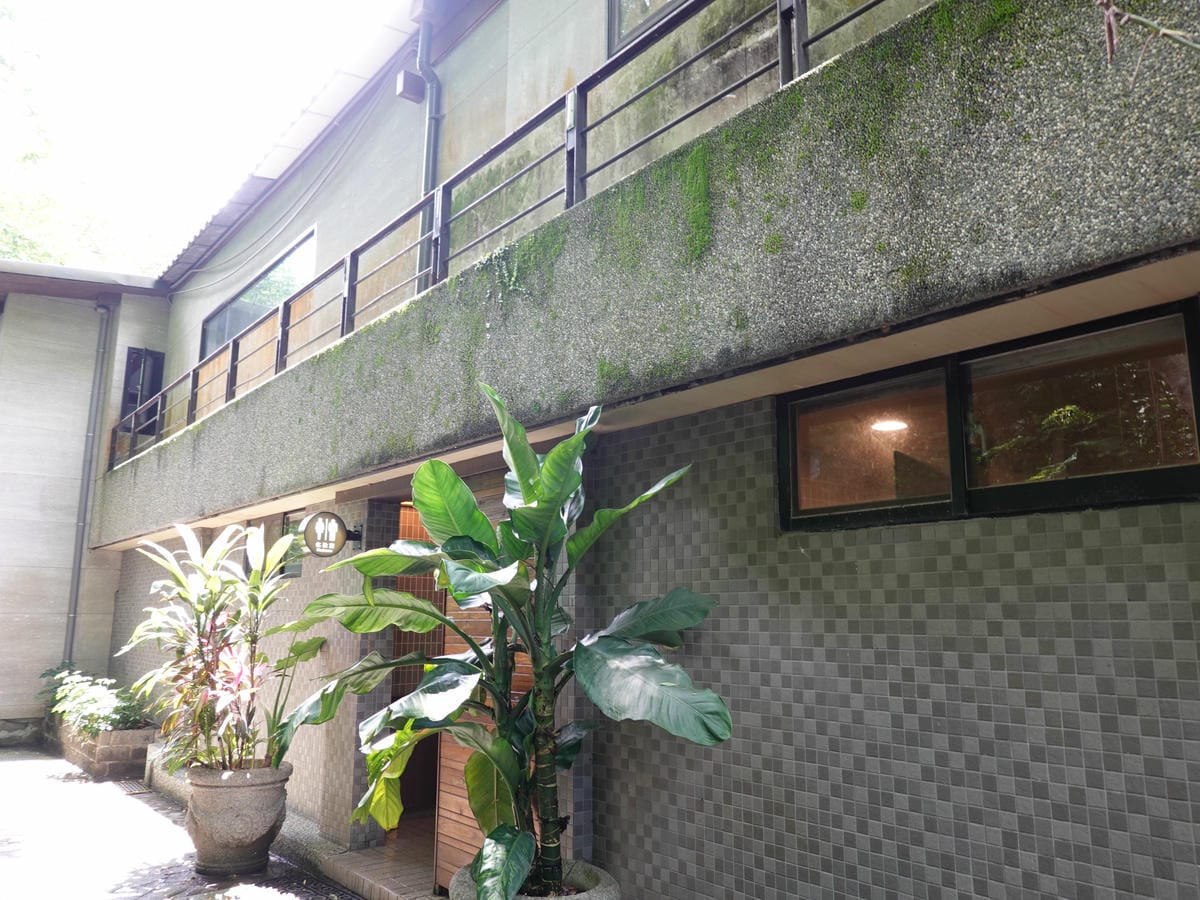 板根便利商店後方廁所 (1).JPG
