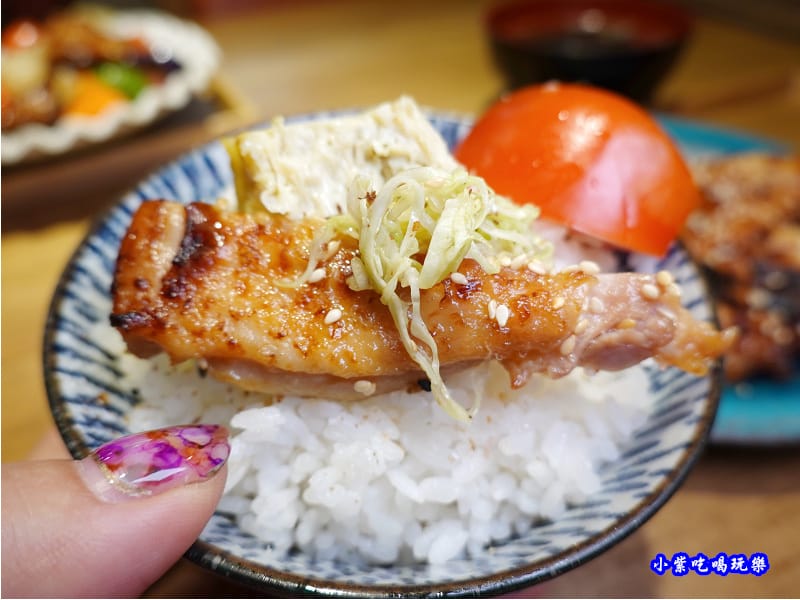 雞腿西京燒定食-坐著做員工食堂 (2).jpg 雞腿西京燒定食-坐著做員工食堂 (2).jpg