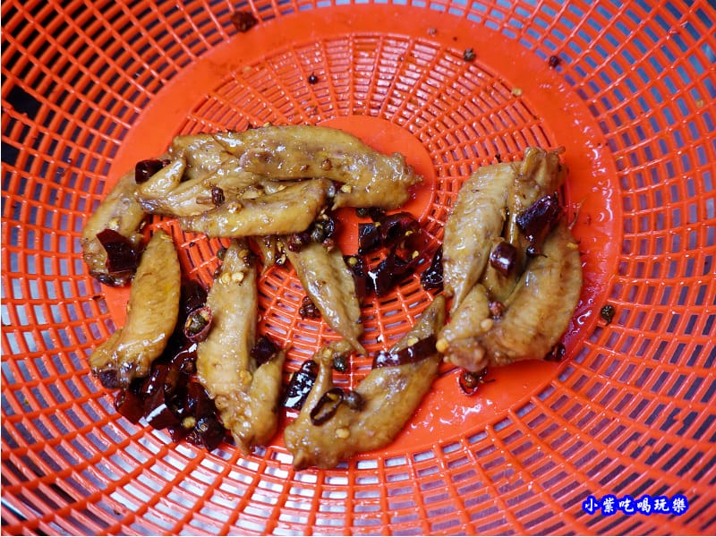 麻辣翅尖-榮榮麻辣滷味 (3).jpg