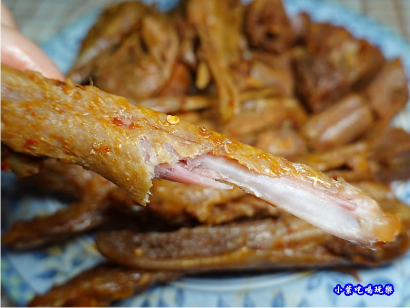 麻辣鴨翅必買-榮榮麻辣滷味 (2).jpg