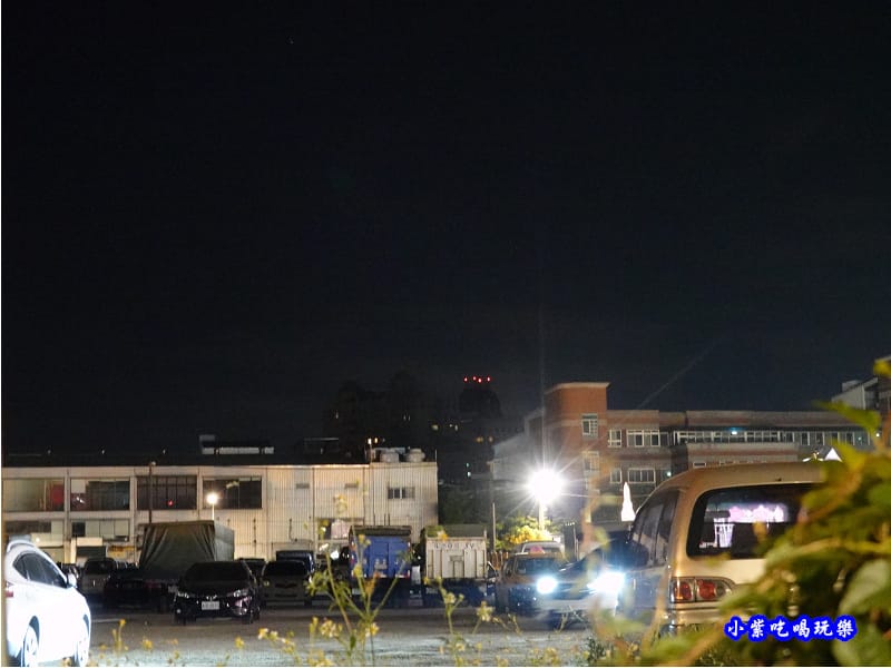 付費汽車停車場-童話市集.jpg 付費汽車停車場-童話市集.jpg