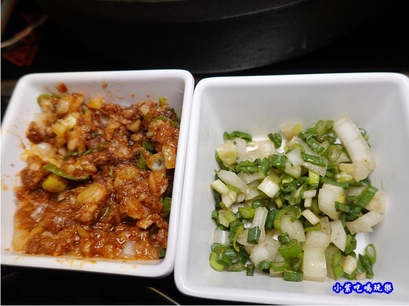 葱鹽醬-金大鋤壽喜燒府中店(吃到飽).jpg 葱鹽醬-金大鋤壽喜燒府中店(吃到飽).jpg