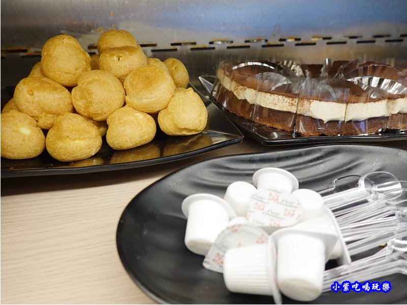 甜點-金大鋤壽喜燒府中店(吃到飽) (3).jpg 甜點-金大鋤壽喜燒府中店(吃到飽) (3).jpg