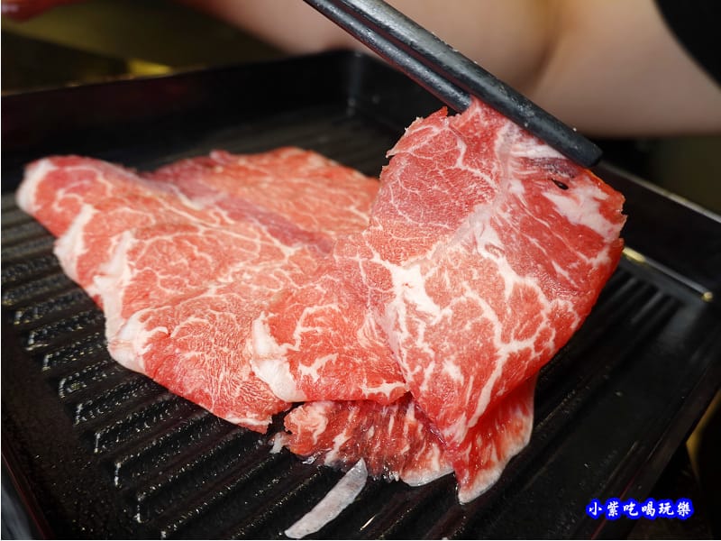 雪花嫩肩-金大鋤壽喜燒府中店(吃到飽 (2).jpg 雪花嫩肩-金大鋤壽喜燒府中店(吃到飽 (2).jpg