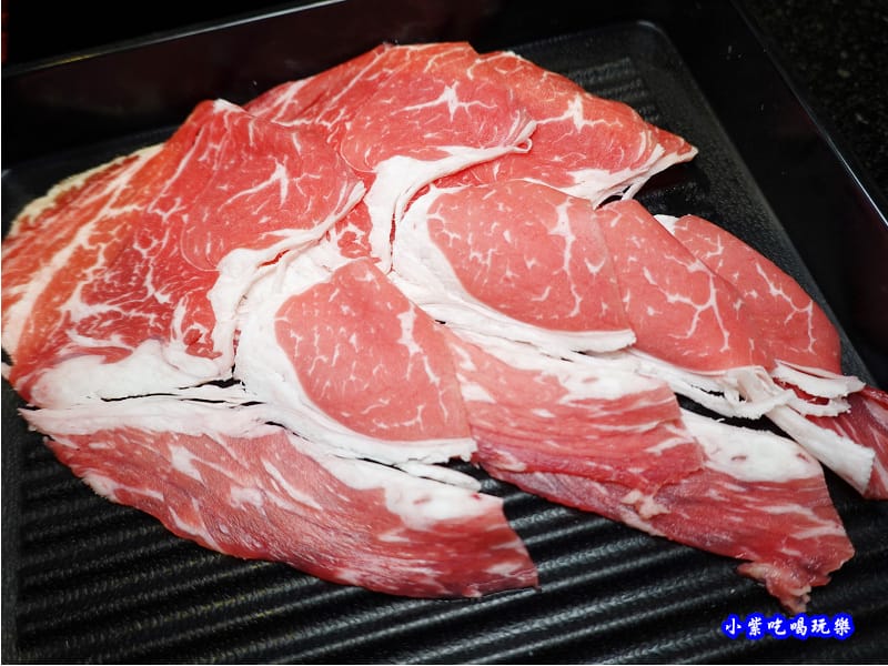 神樣牛背肩牛肉-金大鋤壽喜燒府中店(吃到飽 (1).jpg 神樣牛背肩牛肉-金大鋤壽喜燒府中店(吃到飽 (1).jpg