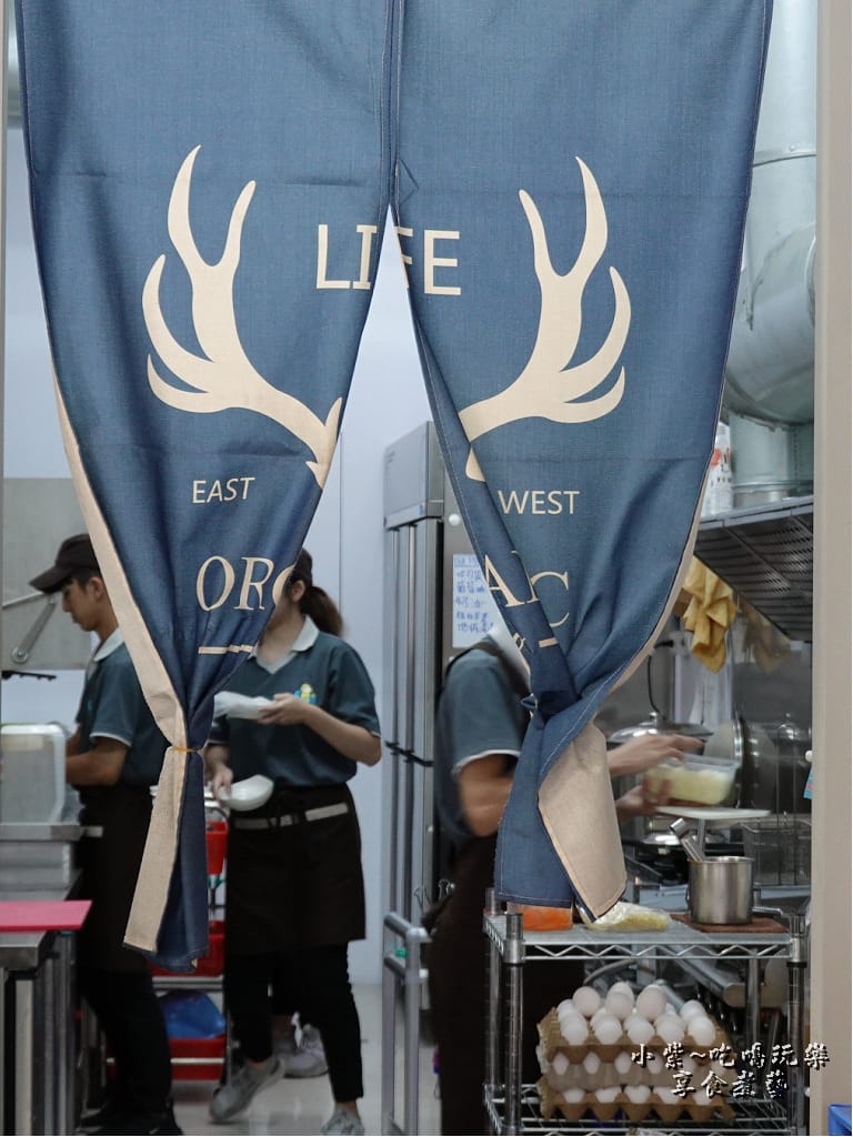 半開放廚房-fun晴輕食餐廳.jpg 半開放廚房-fun晴輕食餐廳.jpg