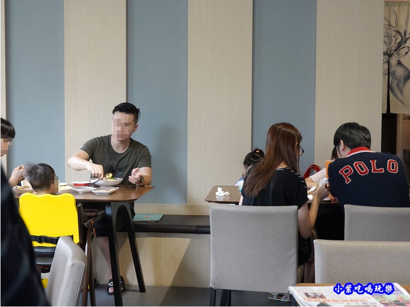 用餐環境-fun晴輕食餐廳 (2).jpg 用餐環境-fun晴輕食餐廳 (2).jpg