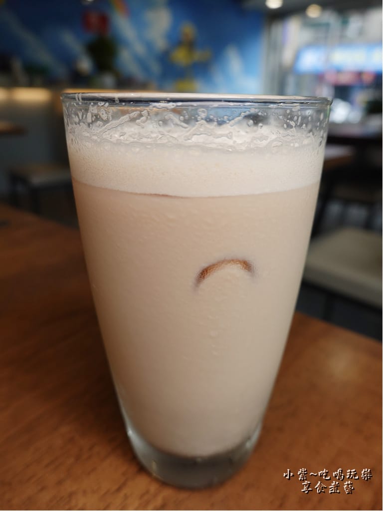 哞哞鮮奶茶-fun晴輕食餐廳.jpg 哞哞鮮奶茶-fun晴輕食餐廳.jpg