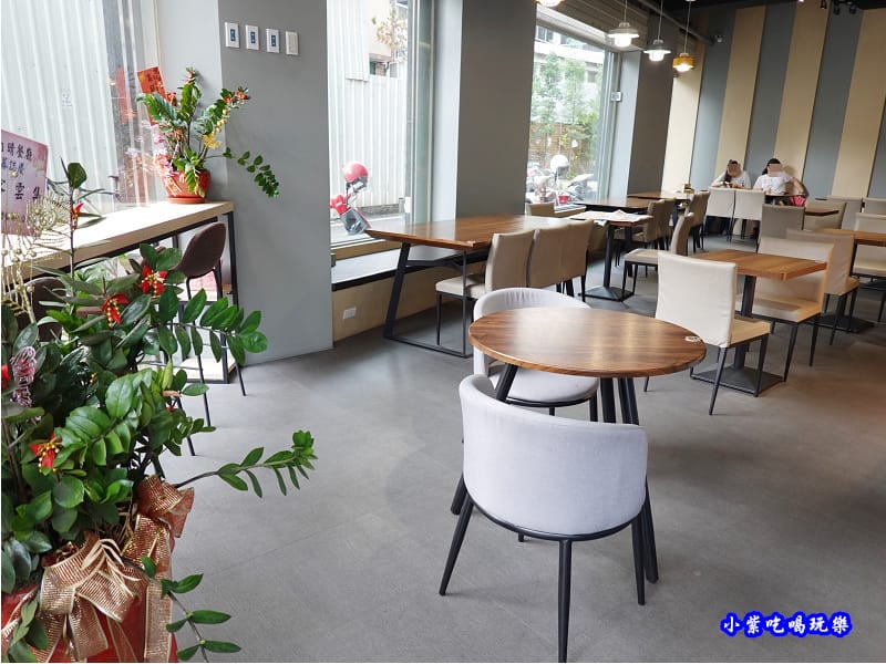 用餐環境-fun晴輕食餐廳 (3).jpg 用餐環境-fun晴輕食餐廳 (3).jpg