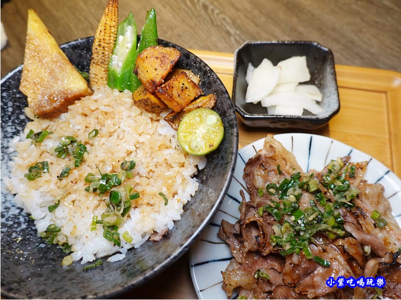鹽蔥燒肉丼-大河屋中壢大潤發 (6).jpg 鹽蔥燒肉丼-大河屋中壢大潤發 (6).jpg