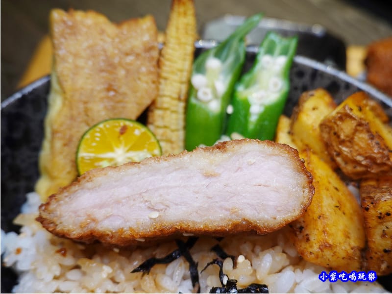 南蠻千層豬排丼-大河屋中壢大潤發 (1).jpg 南蠻千層豬排丼-大河屋中壢大潤發 (1).jpg