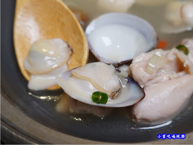 蒜頭蛤蜊雞-大河屋中壢大潤發 (2).jpg 蒜頭蛤蜊雞-大河屋中壢大潤發 (2).jpg