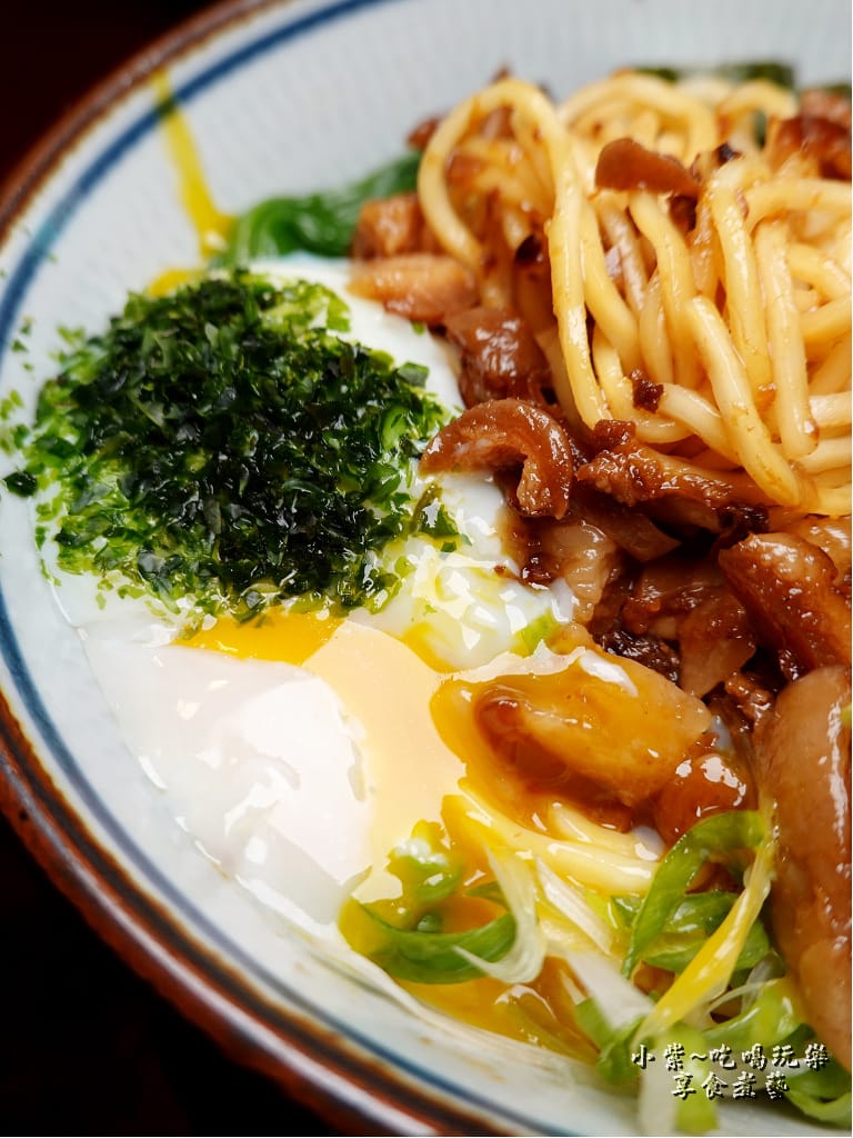 熔岩溫泉蛋乾麵-辛梅阿嬤的味道 (1).jpg 熔岩溫泉蛋乾麵-辛梅阿嬤的味道 (1).jpg