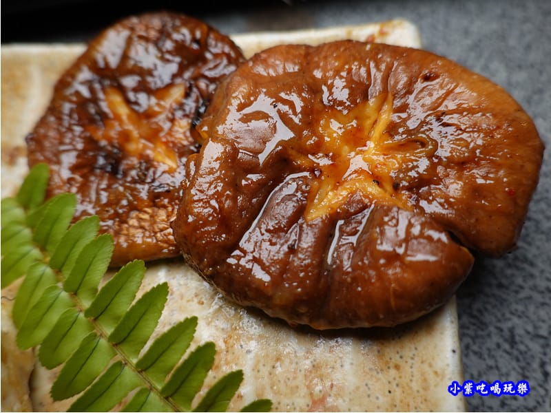 味噌醬烤香菇-火之舞和牛燒烤吃到飽桃園店 (2).jpg