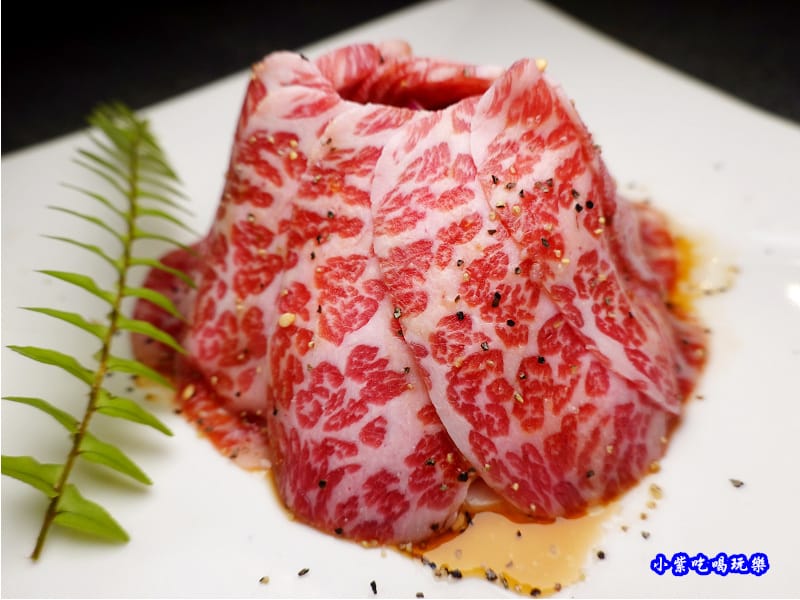 薄牛肉片洋蔥沙拉-火之舞和牛燒烤吃到飽桃園店 (3).jpg