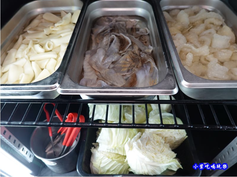 2樓自助火鍋食材區-蒙古紅蒙古火鍋桃園店 (2).jpg 2樓自助火鍋食材區-蒙古紅蒙古火鍋桃園店 (2).jpg
