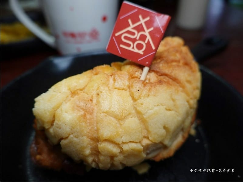 里肌豬排起司蛋菠蘿堡-早點初發中和店 (2).jpg 里肌豬排起司蛋菠蘿堡-早點初發中和店 (2).jpg