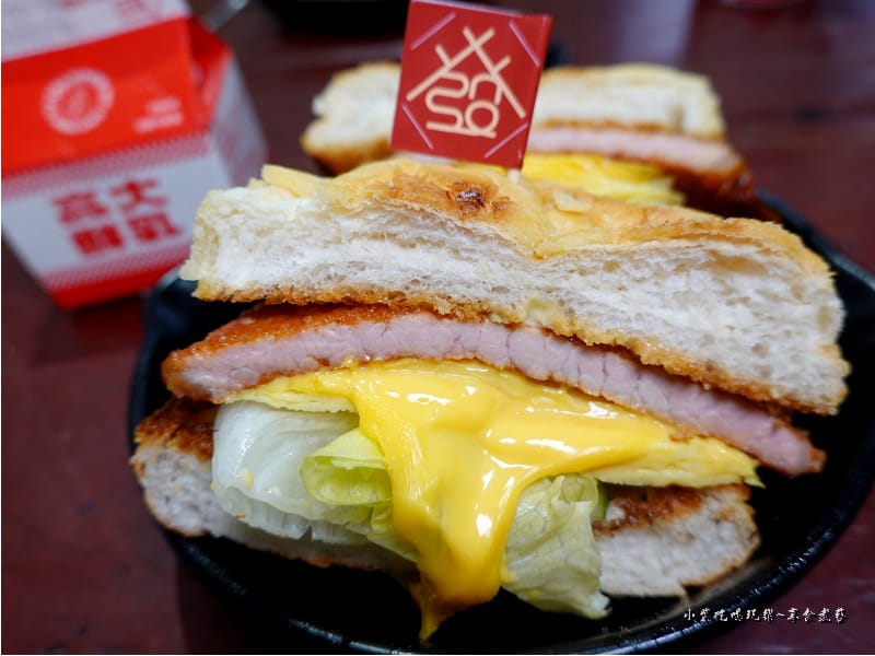 里肌豬排起司蛋菠蘿堡-早點初發中和店 (4).jpg 里肌豬排起司蛋菠蘿堡-早點初發中和店 (4).jpg