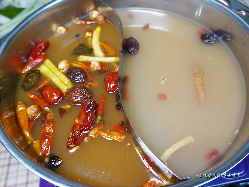 鴛鴦湯底-外帶外送火鍋蒙古紅桃園店.jpg