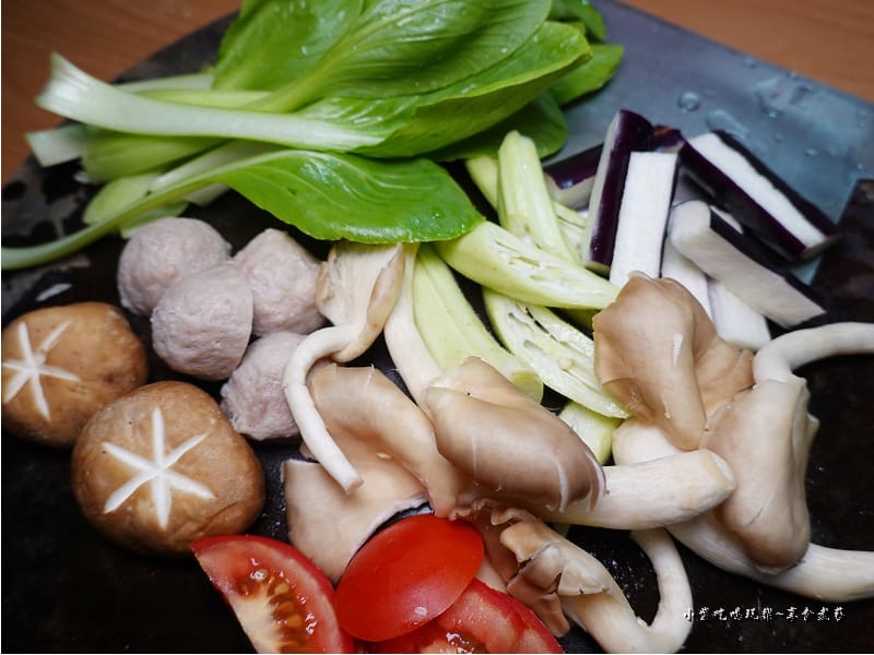 Mr38常溫經典嫩牛咖哩-咖哩牛肉火鍋 (5).jpg Mr38常溫經典嫩牛咖哩-咖哩牛肉火鍋 (5).jpg