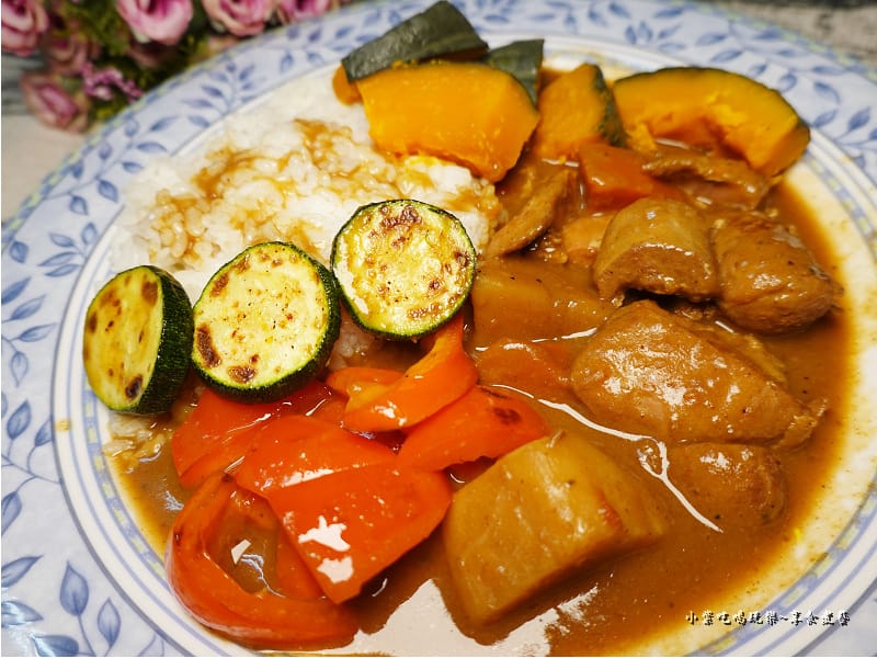 Mr38常溫經典嫩雞南瓜咖哩飯 (2).jpg Mr38常溫經典嫩雞南瓜咖哩飯 (2).jpg