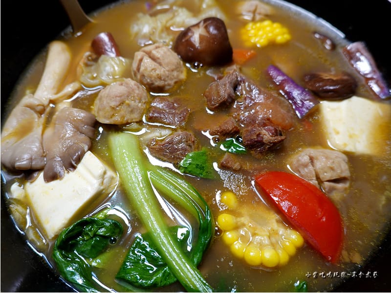 Mr38常溫經典嫩牛咖哩-咖哩牛肉火鍋 (8).jpg Mr38常溫經典嫩牛咖哩-咖哩牛肉火鍋 (8).jpg