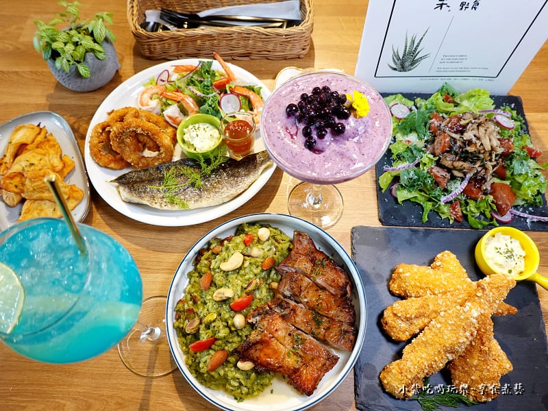 西門町樂野食餐食合照.jpg