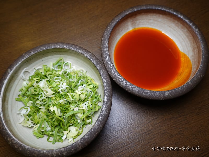 包肉蒜苗辣油-桃園鐵木真鴛鴦麻辣火鍋 (3).jpg