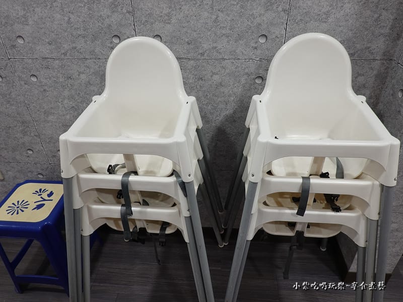 兒童椅-餓人谷夯夯鍋南崁店.jpg