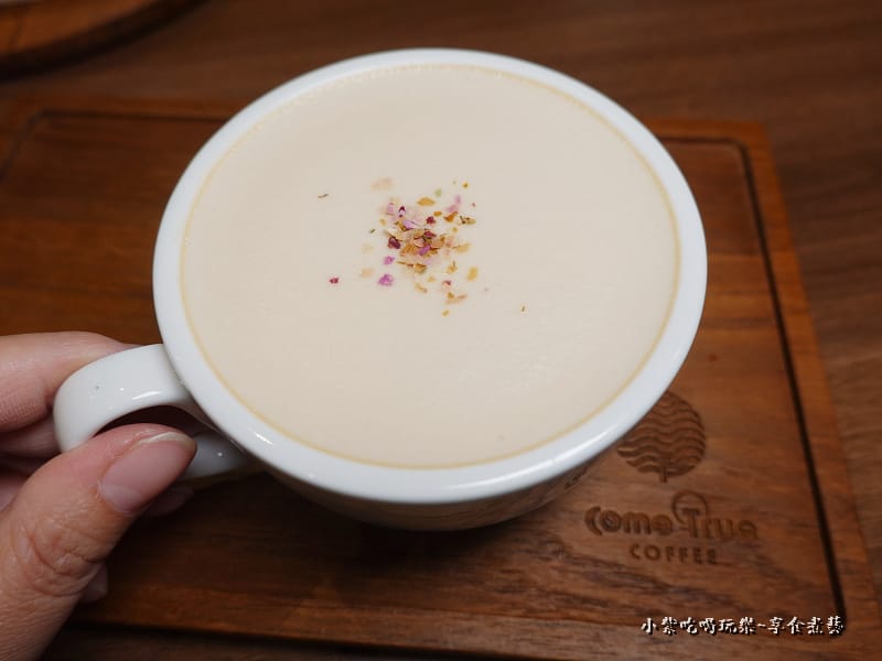玫瑰鮮奶茶-成真咖啡桃園中正店 (1).jpg 玫瑰鮮奶茶-成真咖啡桃園中正店 (1).jpg