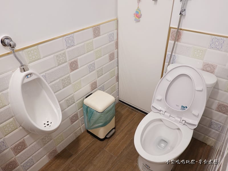 洗手間-茶自點便當店蘆竹南崁店.jpg
