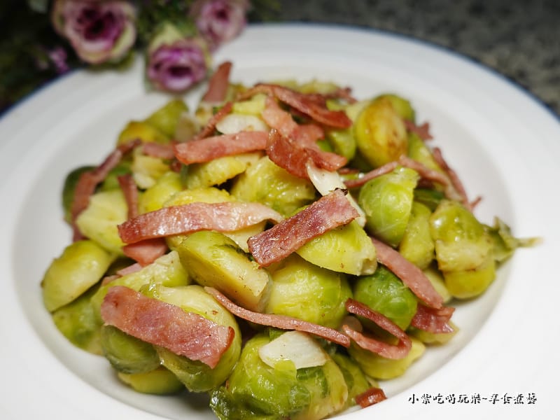 蒜香培根炒孢子甘藍 (3)0.jpg 蒜香培根炒孢子甘藍 (3)0.jpg