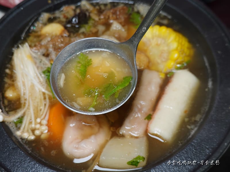 功夫排骨酥鍋-狂一鍋中壢中山東店 (8).jpg 功夫排骨酥鍋-狂一鍋中壢中山東店 (8).jpg