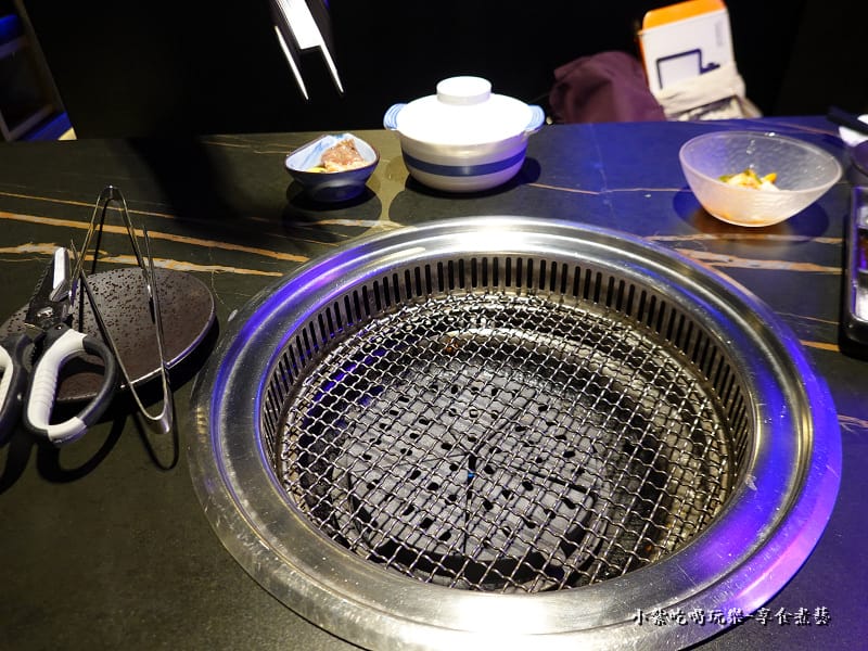 下吸式烤爐-山上走走日式無菜單燒肉.jpg