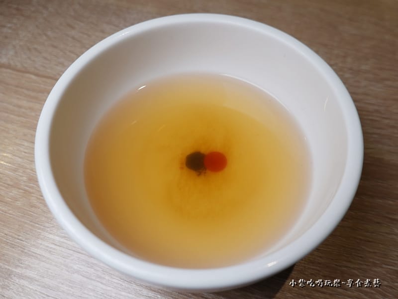 柴魚昆布湯-紅巢燒肉工房 (1).jpg 柴魚昆布湯-紅巢燒肉工房 (1).jpg