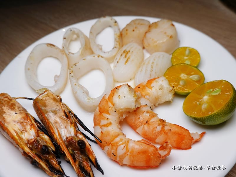 烤海鮮-紅巢燒肉工房 (2).jpg 烤海鮮-紅巢燒肉工房 (2).jpg