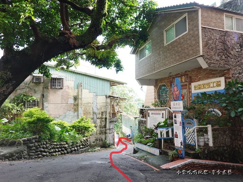 大溪中央路25巷下坡.jpg