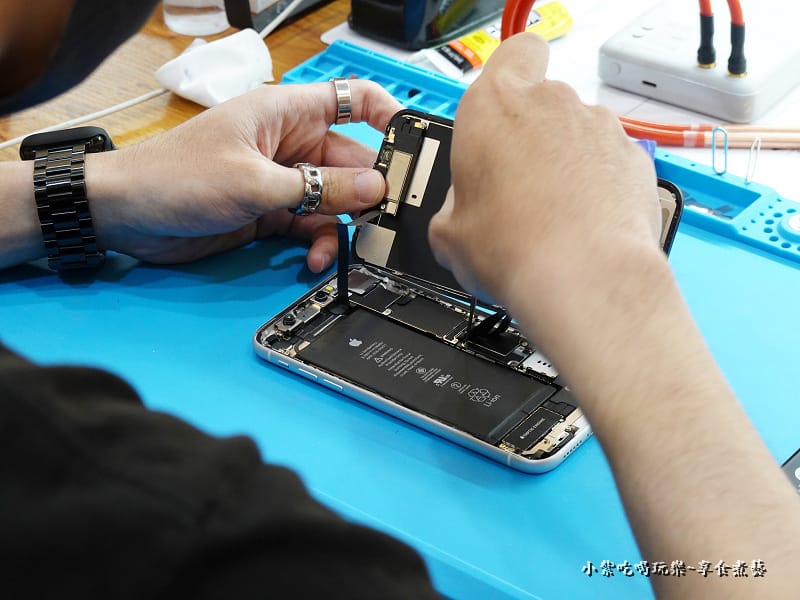 2白-拆螺絲-pro fix中壢新生店.jpg 2白-拆螺絲-pro fix中壢新生店.jpg