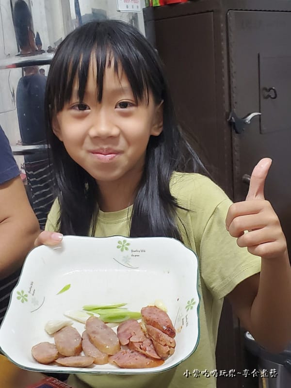 香腸好吃-2022小琉球允好嘉 (2).jpg 香腸好吃-2022小琉球允好嘉 (2).jpg