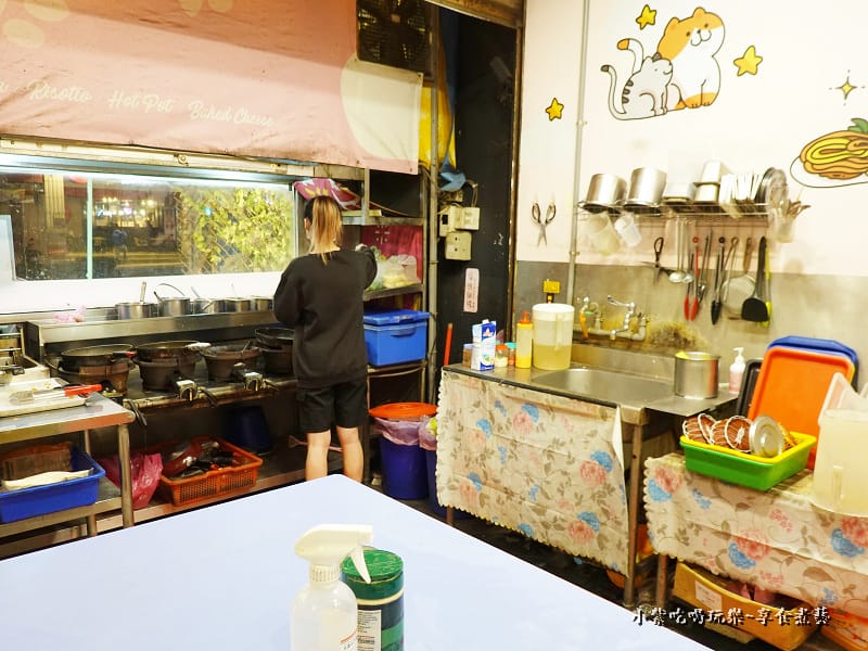 開放式廚房-喵匠義式麵坊靜宜店.jpg 開放式廚房-喵匠義式麵坊靜宜店.jpg