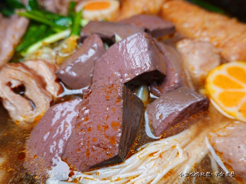 加熱即食-逸小鍋麻辣鴨血料理包.jpg