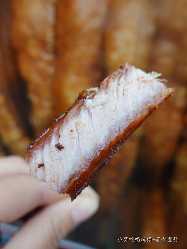 試吃瘦肉邊條-品臻黃金脆皮燒肉永春店.jpg 試吃瘦肉邊條-品臻黃金脆皮燒肉永春店.jpg