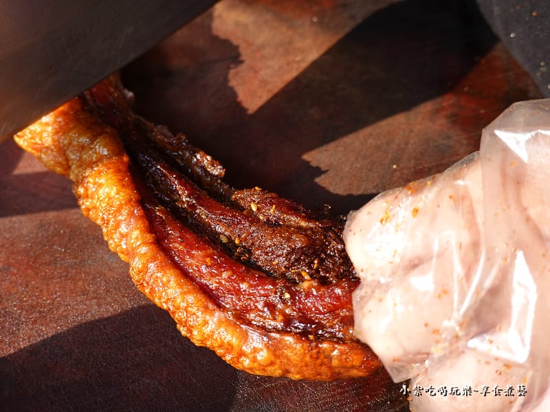 現點現切-品臻黃金脆皮燒肉永春店 (1).jpg 現點現切-品臻黃金脆皮燒肉永春店 (1).jpg