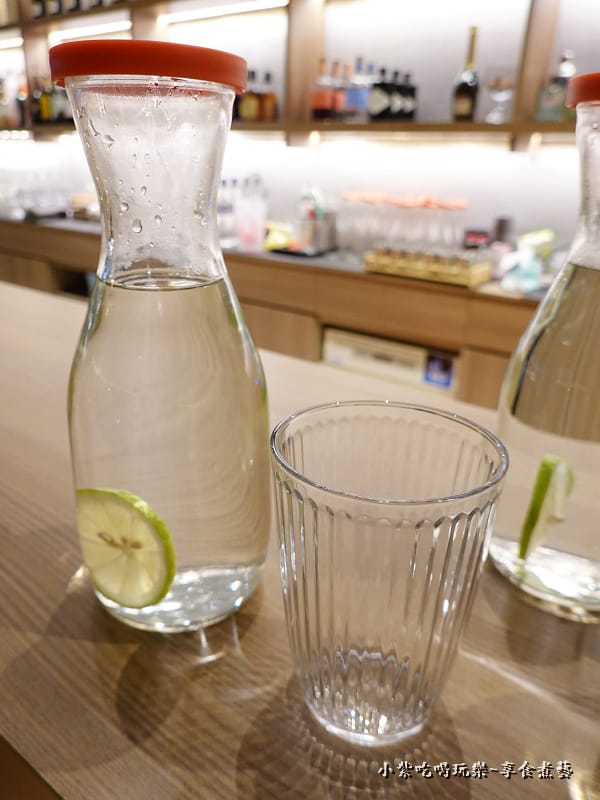 檸檬水免費無限暢飲-sea daze沙灘酒吧 (1).jpg