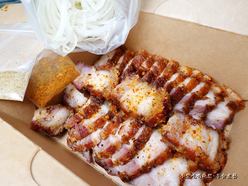外帶回家吃-品臻黃金脆皮燒肉饒河一店 (1).jpg 外帶回家吃-品臻黃金脆皮燒肉饒河一店 (1).jpg